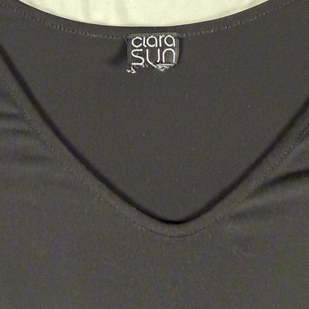Clara Sun Women's Black V-Neck Tunic Top Long Sleeve Sharkbite Hem Relaxed Fit - Picture 2 of 5
